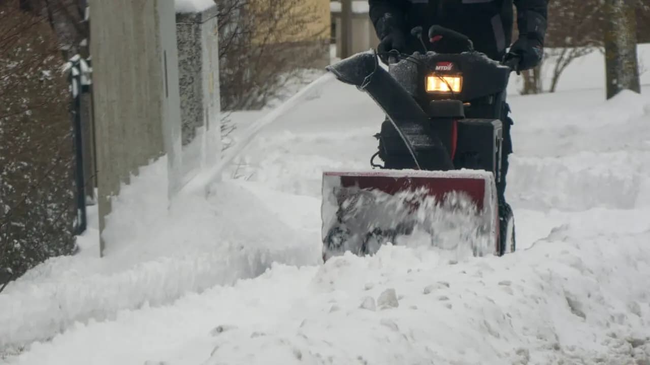 Снежный коллапс в Австрии: пик непогоды побил 15-летний рекорд - 1 700 вызовов за сутки, 5 000 домов без света