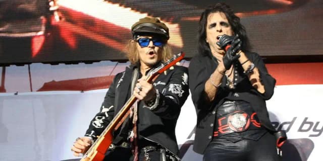 Пират Карибского моря против шок-рокера: Джонни Депп и Элис Купер вместе на сцене в Санкт-Пёльтене