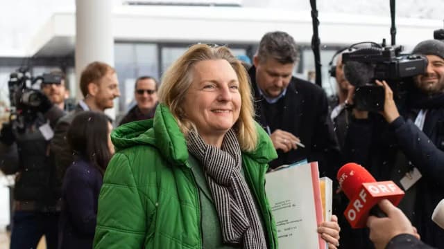 Работа в России: раскрыта информация о доходах Карин Кнайсль