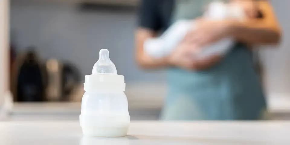 Nestlé, Danone, Lactalis: в Австрии выявлено 14 случаев отравления