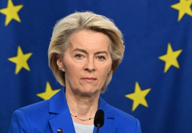 Европа тонет в бюрократии:  ЕС принял 1 456 законов за год — почти 4 в день