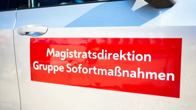 Тараканы в цехе, нелегалы и 50 нарушений: полиция Вены провела масштабный рейд в кафе, пекарнях и салонах