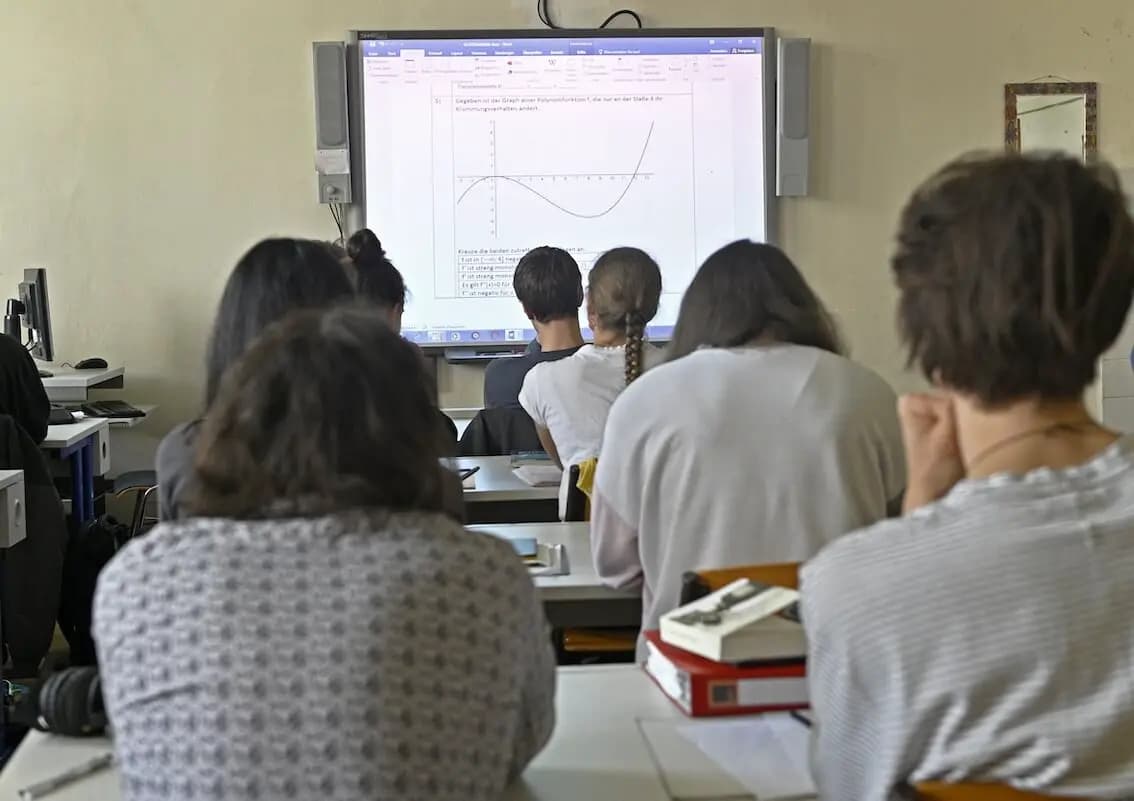 Тревожный образовательный набат: 66 процентов учеников чувствуют себя неподготовленными к будущему