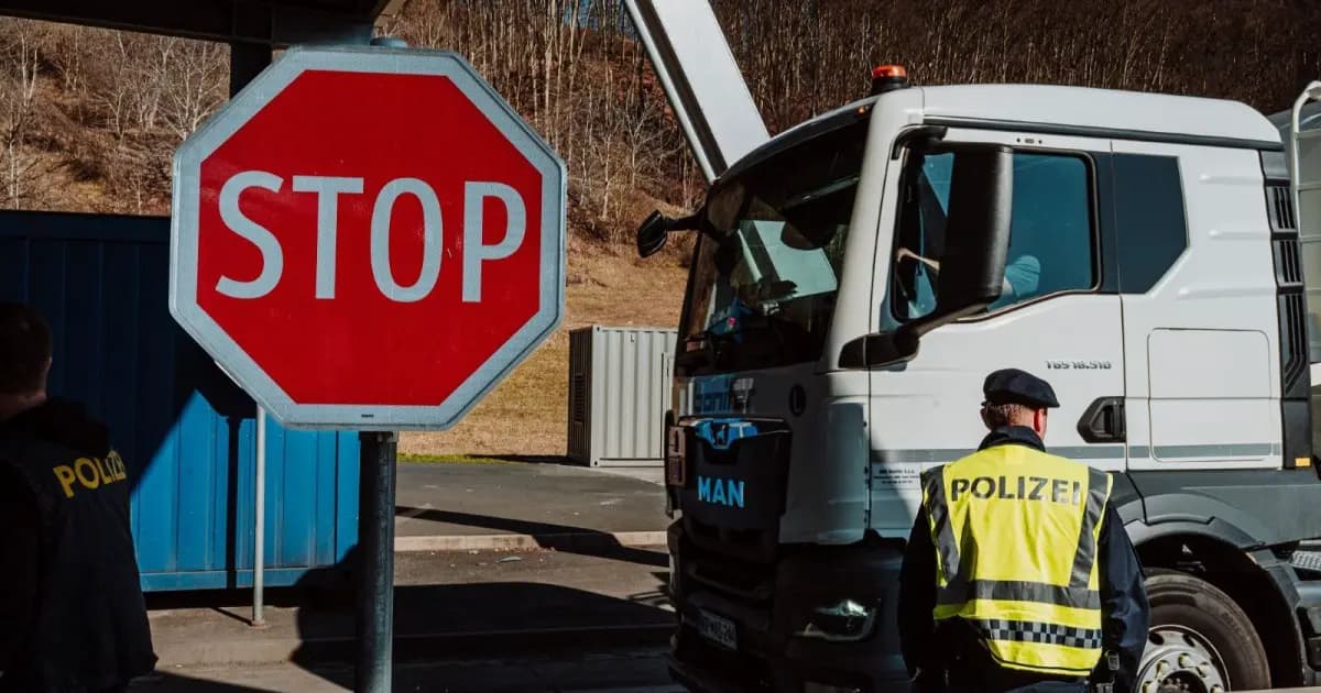 Разгром "мафии перевозчиков": в Австрии раскрыта сеть, переправившая в Европу более 100 000 нелегалов