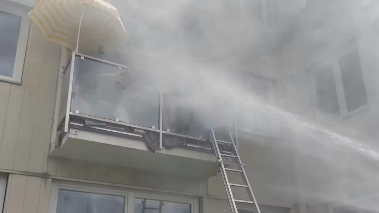 Попытка убийства в Нижней Австрии: подозреваемый в поджоге напал на пожарного