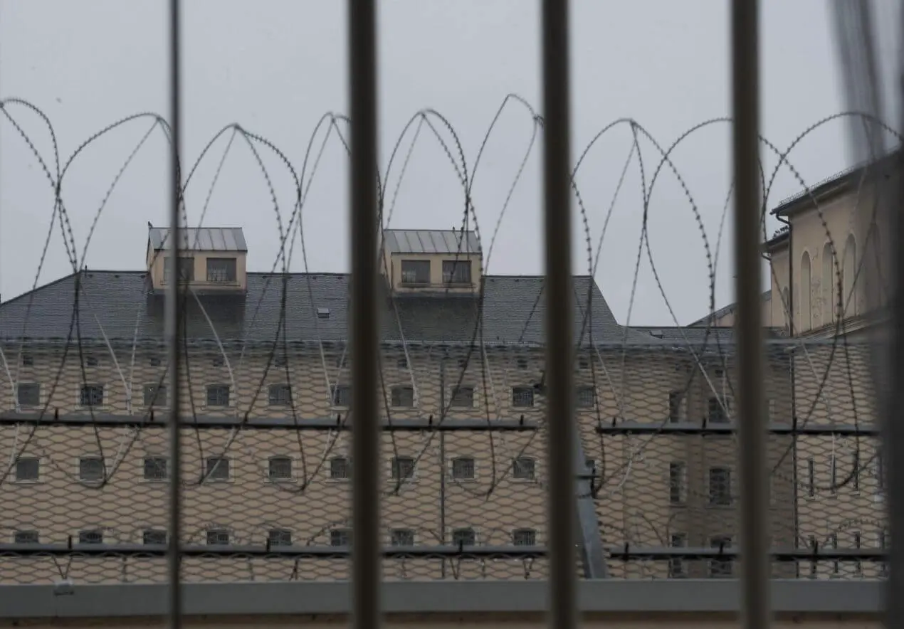 Тюремная стоматология за счёт налогоплательщиков: почему лечение зубов в тюрьмах стало золотым