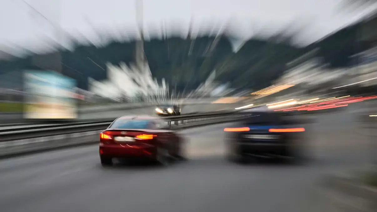 Курьезная погоня в Граце: россиянин без прав вызвал на гонку гражданский патруль