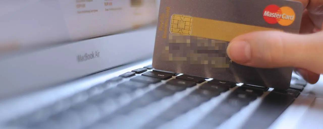 AK выиграл  суд: владельцы кредитных карт теперь получат комиссии обратно