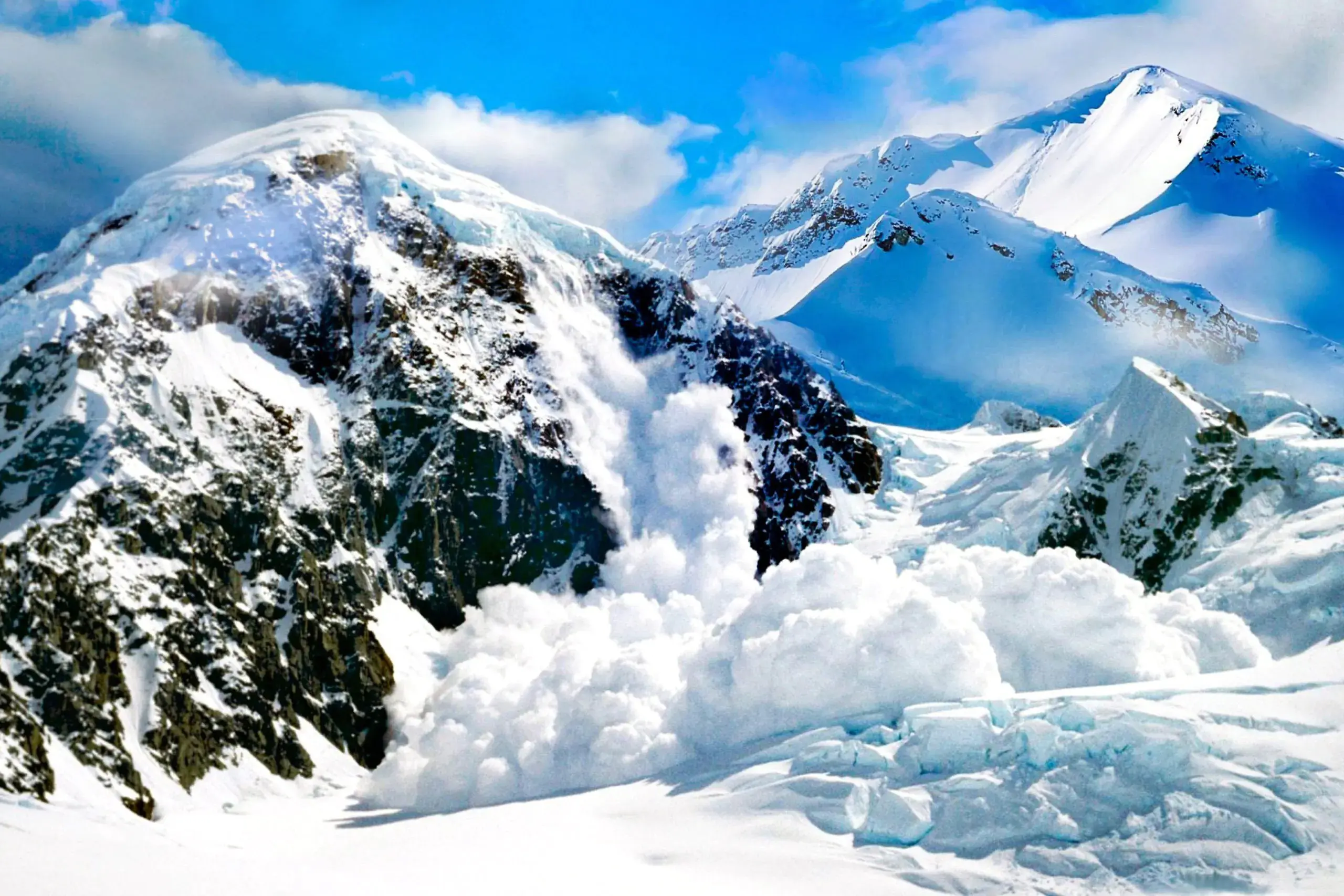 Смертельная лавина в Альпах: 12-летний ребенок погиб при катании вне подготовленных склонов