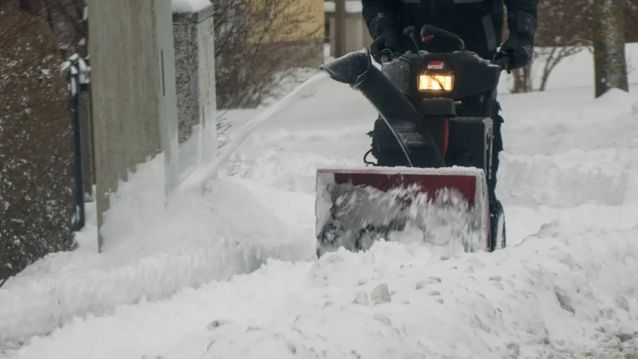 Снежный коллапс в Австрии: пик непогоды побил 15-летний рекорд - 1 700 вызовов за сутки, 5 000 домов без света