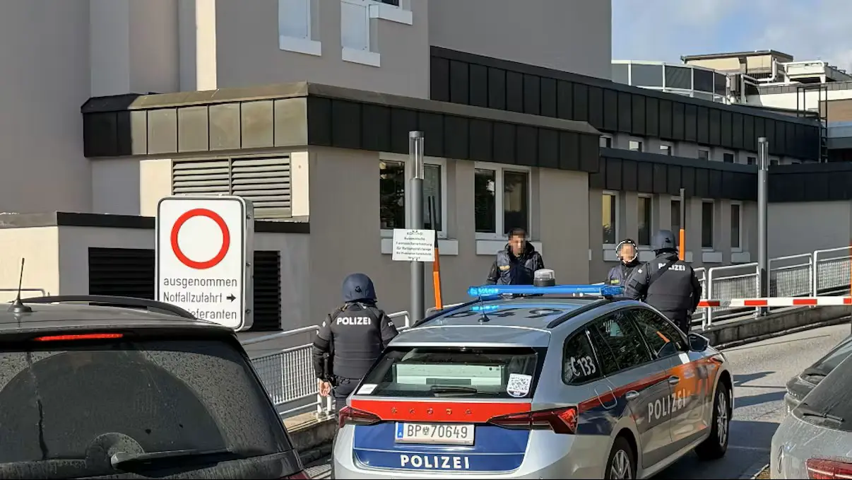 Вооружённый психопат открыл стрельбу в больнице Санкт-Йоханна: спецназ Cobra нейтрализовал угрозу
