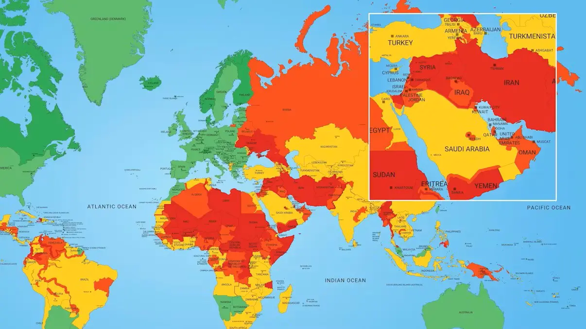 Эксперты обновили карту рисков для путешественников: Израиль, ОАЭ и даже Кипр в "оранжевой" зоне