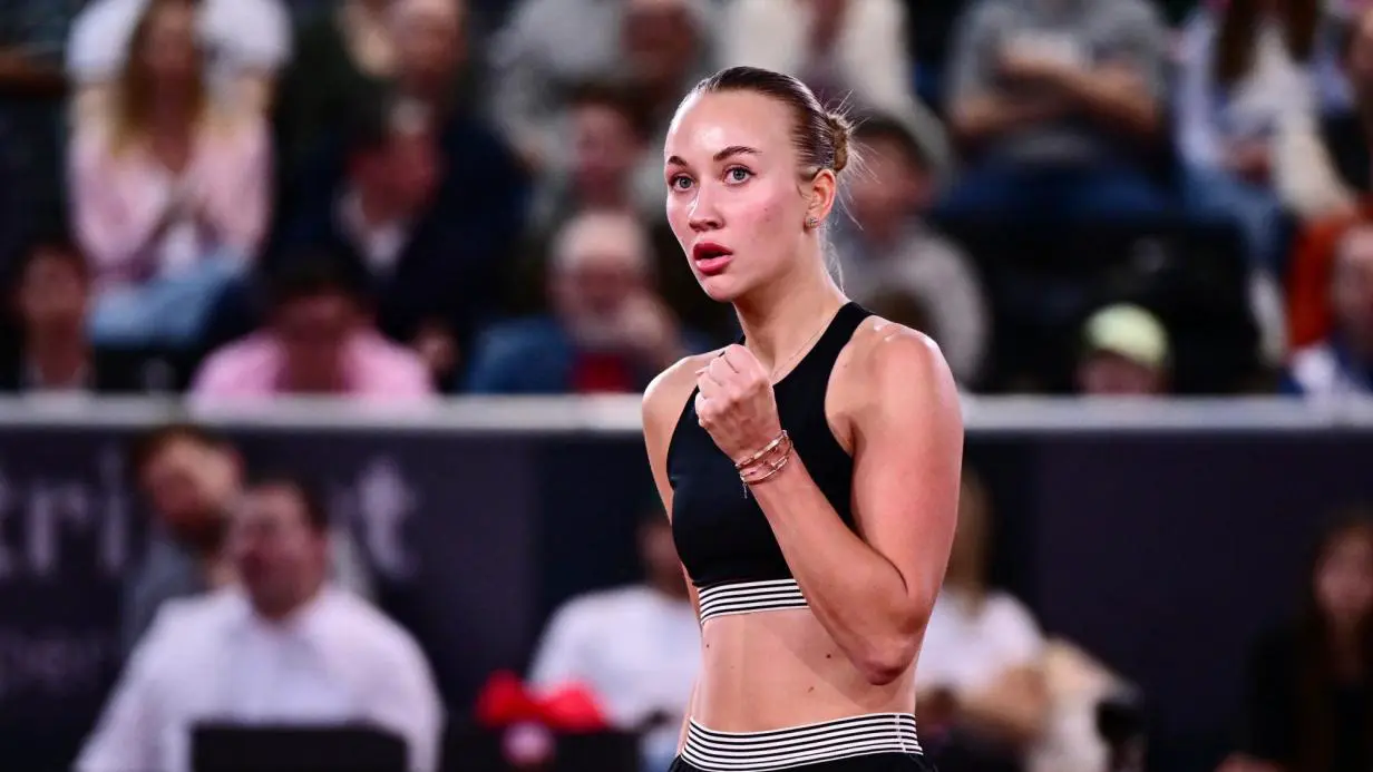 Российская дуэль с разными флагами: Андреева против Потаповой