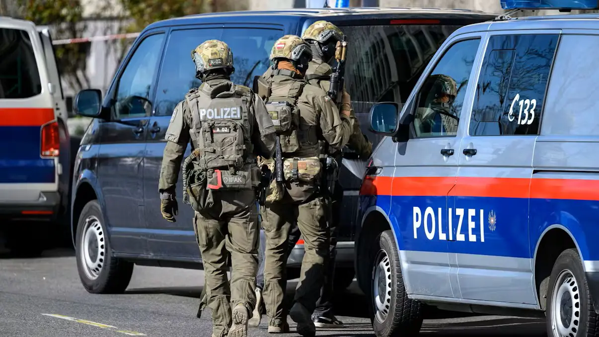 Угрозы стрельбы в венских школах: спецназ Cobra и WEGA в деле, родители в тревоге