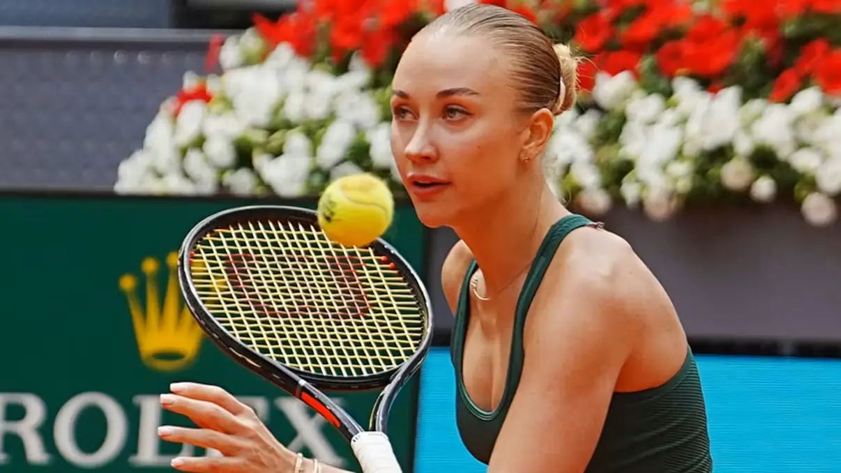 Теннис и политика: украинка Костюк снова откажется пожать руку играющей за Австрию Потаповой?