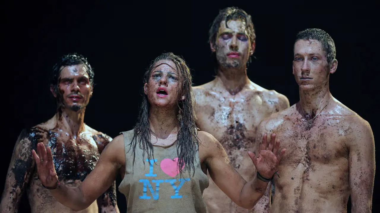 600 тысяч евро из налогов на баки с мочой: скандальная австрийская постановка на Биеннале в Венеции