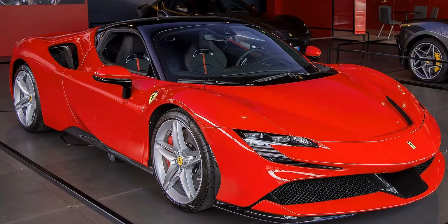 Гонка на Ferrari в центре Вены: 114 км/ч вместо 50, 0,7 промилле и конфискация автомобиля за 435 000 евро