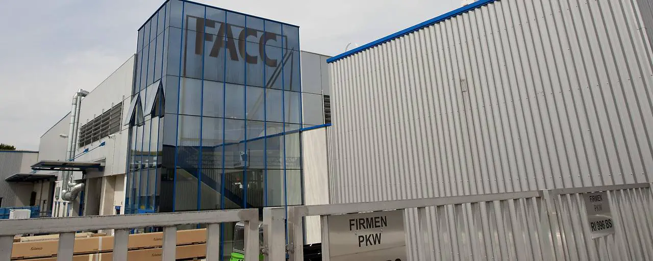 Шокирующая находка на предприятии FACC: вместо авиадеталей — части тел