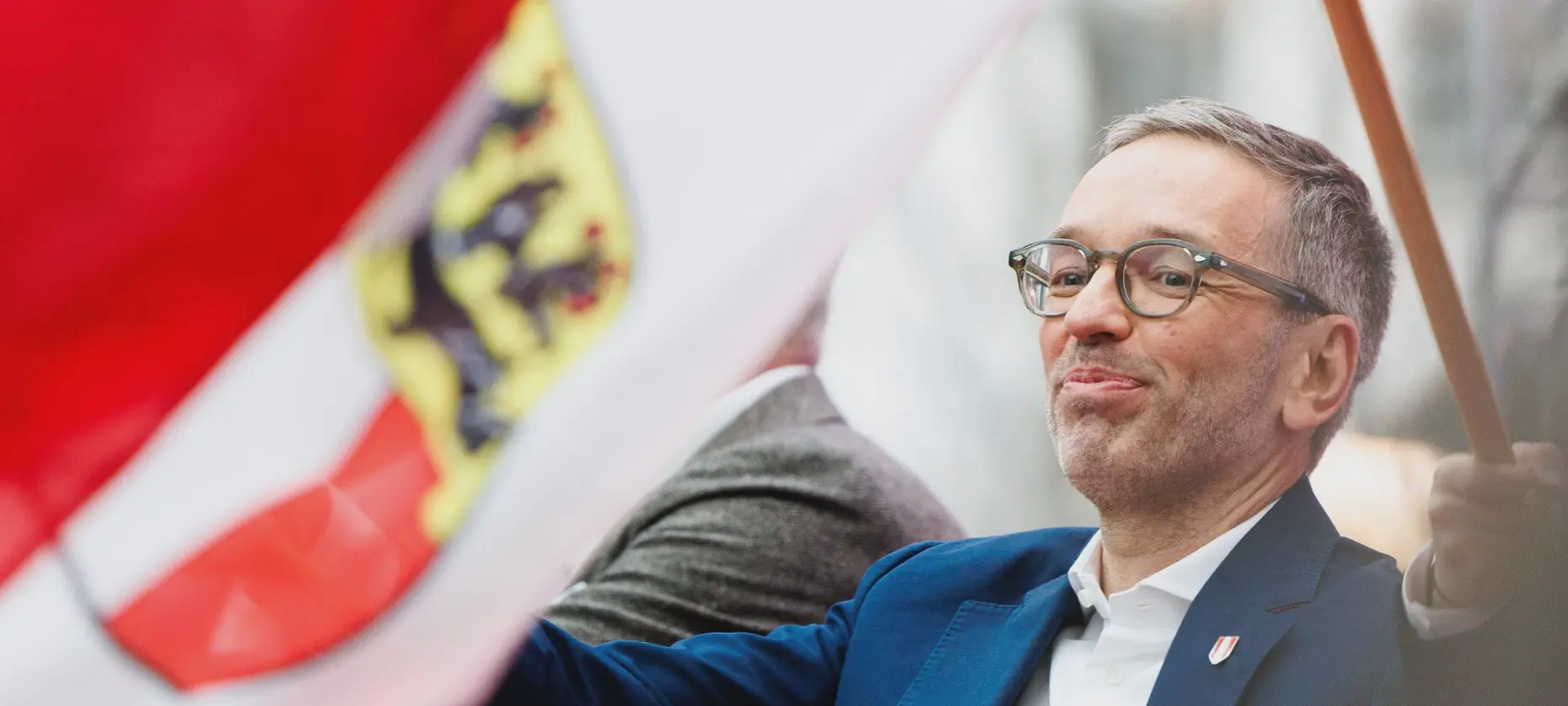 FPÖ штурмует 40%, SPÖ обваливается до исторического минимума: как Кикль превращает традиционные партии в политических карликов