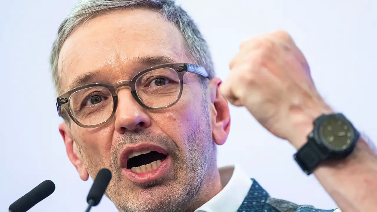 Политическое землетрясение в Австрии: коалиция рушится, FPÖ набирает 40%