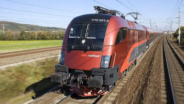 После трагедии в Испании в ÖBB заявили: подобная катастрофа в Австрии исключена