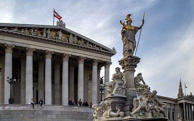 Австрийские парламентарии могут посетить  МЭФ в Ялте уже в будущем году
