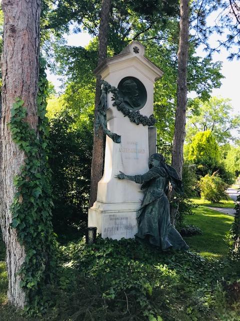 Небольшая прогулка по Центральному Венскому кладбищу
