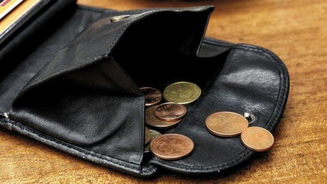Евростат: если вы получаете столько денег, то рискуете скатиться в бедность