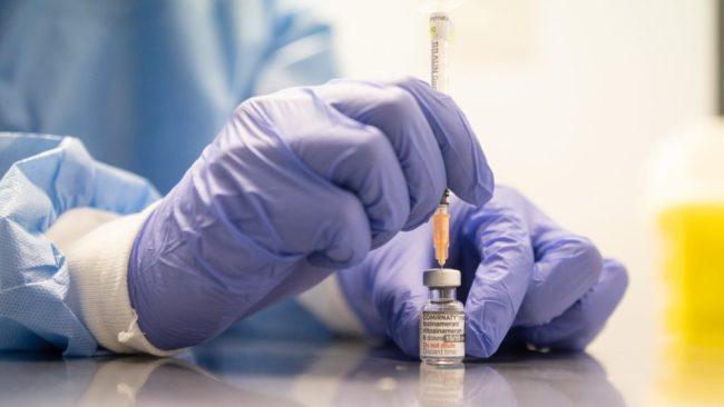 Новости коронавируса: 3 800 новых случаев, коронавирус еще не полностью побежден, демонстрация «справедливомыслящих» в Вене, начались испытания комбинированной вакцины против короны и гриппа