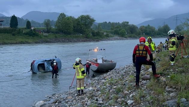 Из реки Инн извлечен автомобиль с телом неизвестного мужчины
